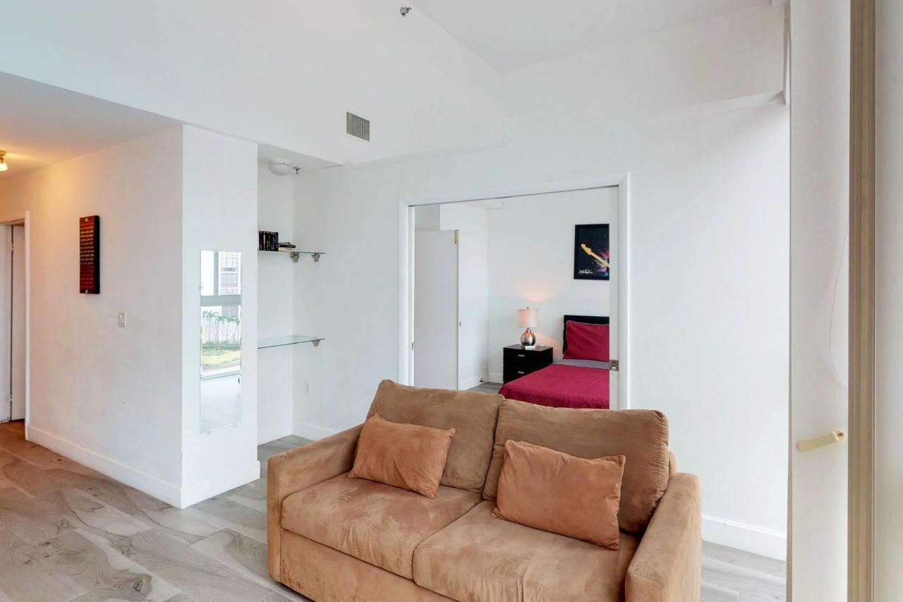 Castle Beach: Rumba Suite Miami Beach Extérieur photo
